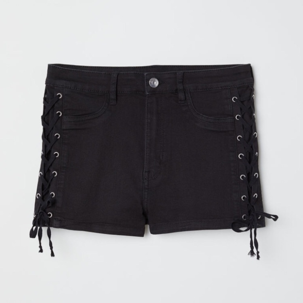 Shorts with lacing